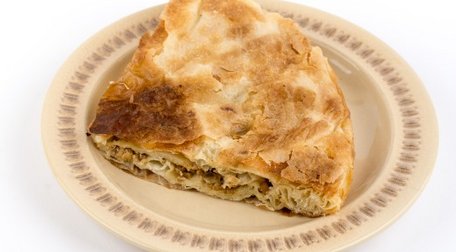 Plăcintă burek cu carne